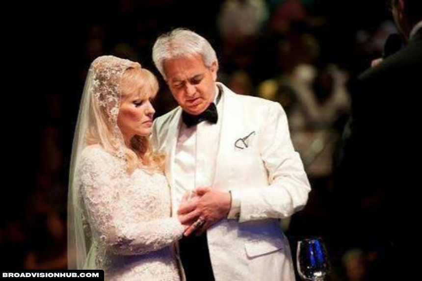 Suzanne Hinn Net Worth: What Can Be Verified?